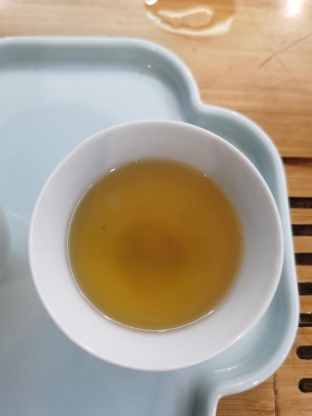 2018年下关磨烈古树饼茶评测